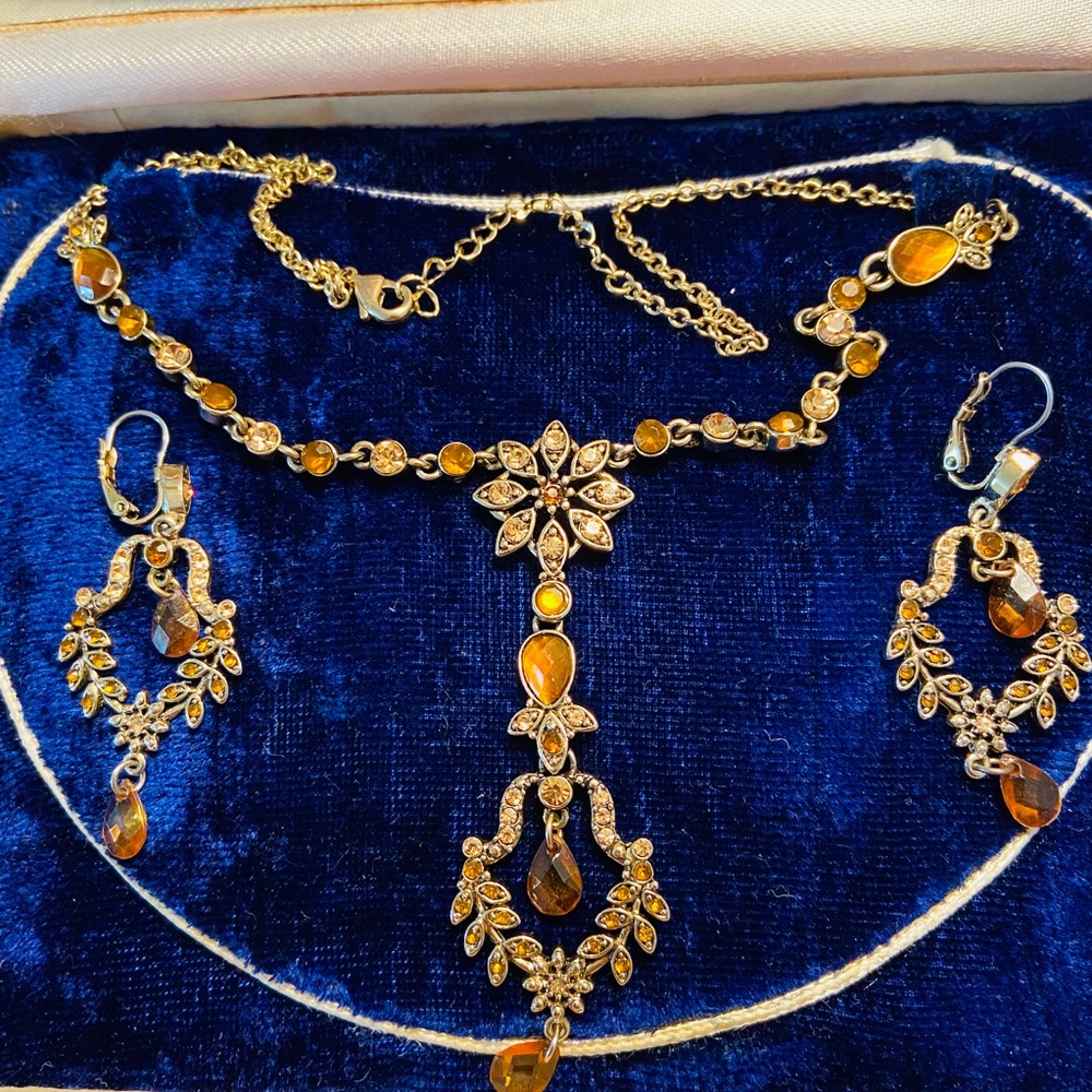 Indian Necklace & Earrings Set